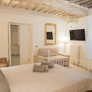 Casa Laurentius , Pisa Italia